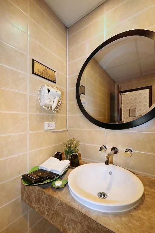 Hanoi House Hostel & Travel