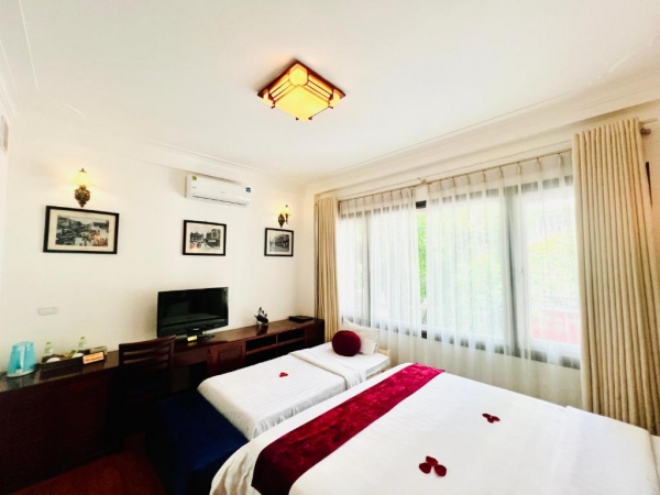 Hanoi Golden Moon Hotel