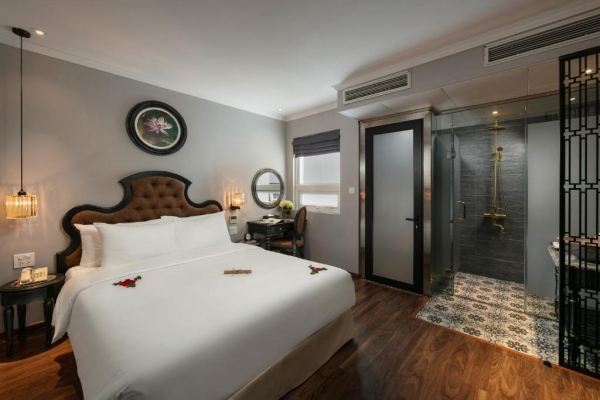 Shining Central Hotel & Spa