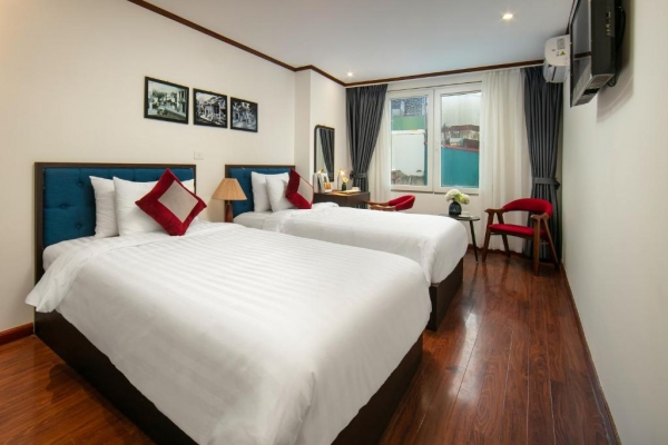 Silk Flower Hotel & Spa