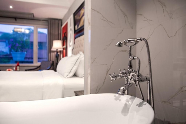 Acoustic Hotel & Spa