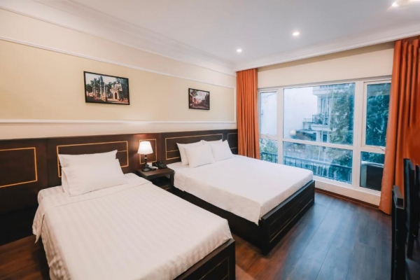 Lake View Hotel & Travel