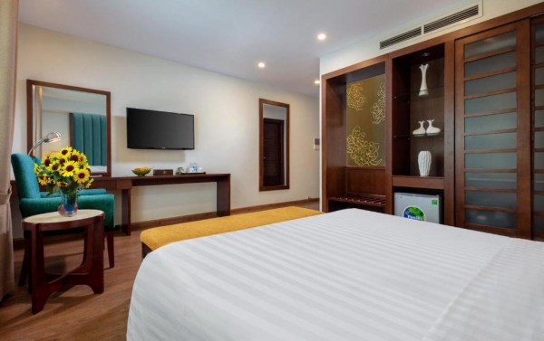 Skylark hotel