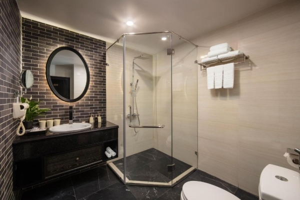Imprerial Hotel Hanoi