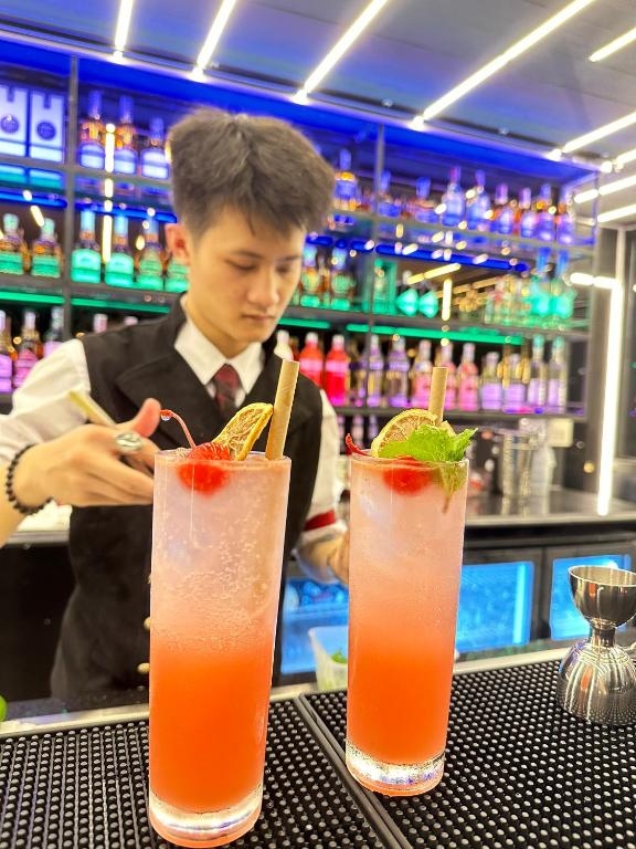 Shining Central Hotel & Spa