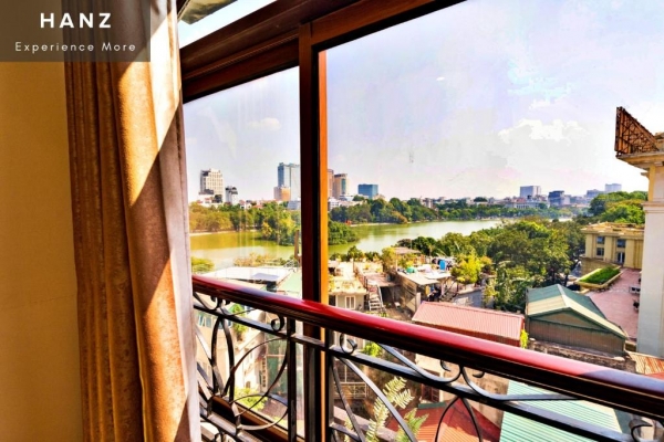 The Artisan Lakeview Hotel