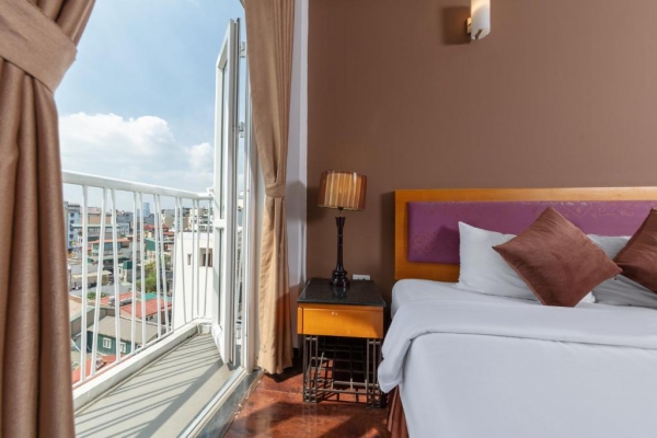 Golden Sunshine Villa Hotel and Travel