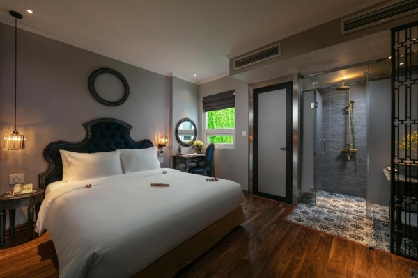 Shining Central Hotel & Spa