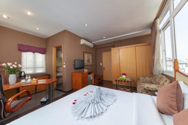 Golden Sunshine Villa Hotel and Travel
