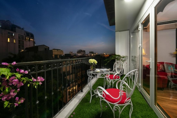 Shining Central Hotel & Spa