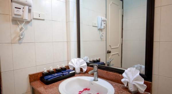 Hoa Binh Hotel Hanoi