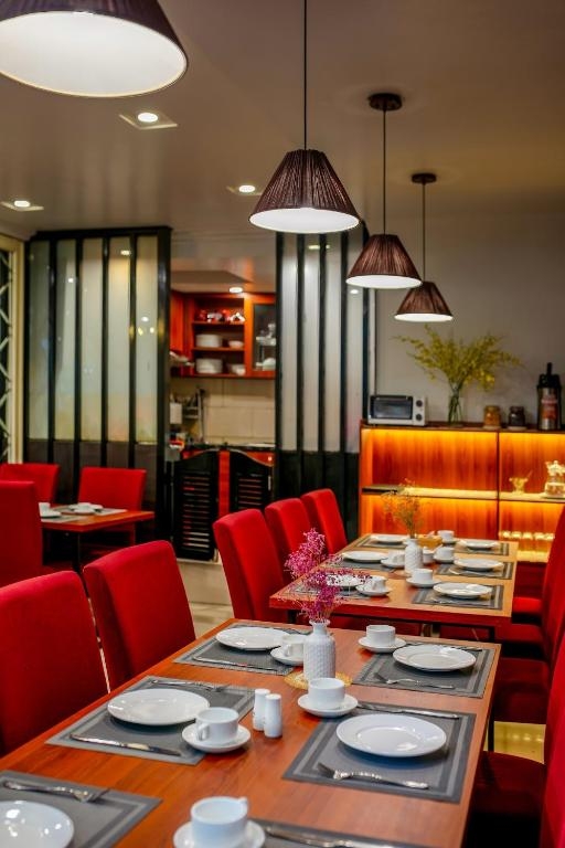 Hanoi Center Silk Hotel & Travel