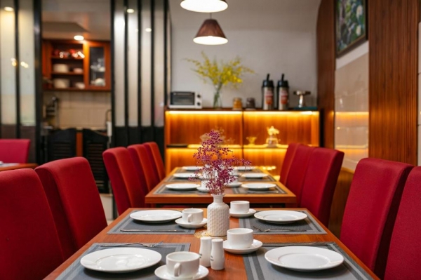 Hanoi Center Silk Hotel & Travel