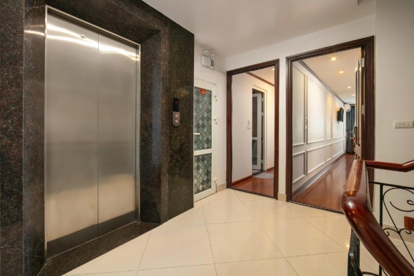 Hanoi Center Silk Hotel & Travel