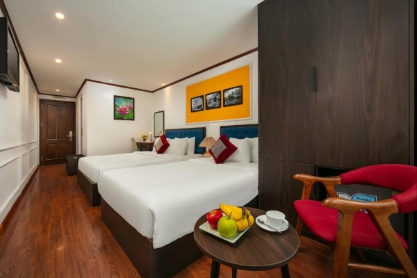 Hanoi Center Silk Hotel & Travel