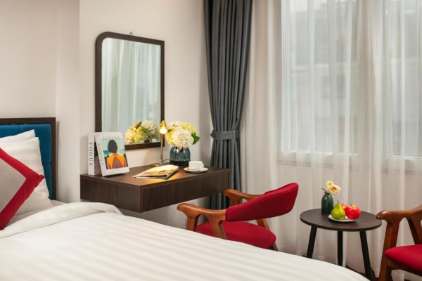 Hanoi Center Silk Hotel & Travel