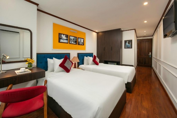 Hanoi Center Silk Hotel & Travel