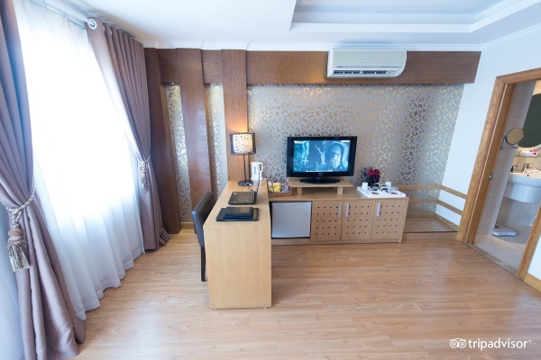 La Storia Ruby Hotel