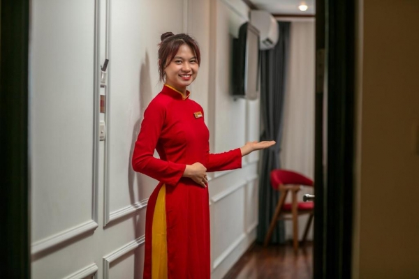 Hanoi Center Silk Hotel & Travel