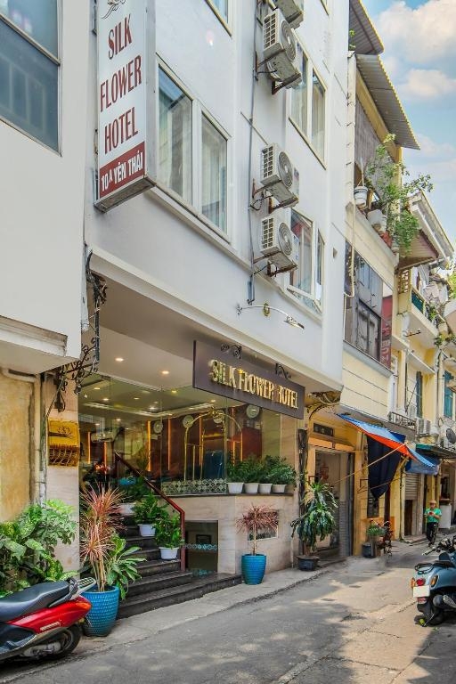 Hanoi Center Silk Hotel & Travel