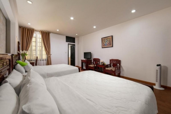 Little Diamond Hotel