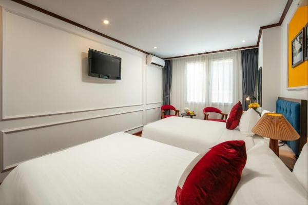Hanoi Center Silk Hotel & Travel