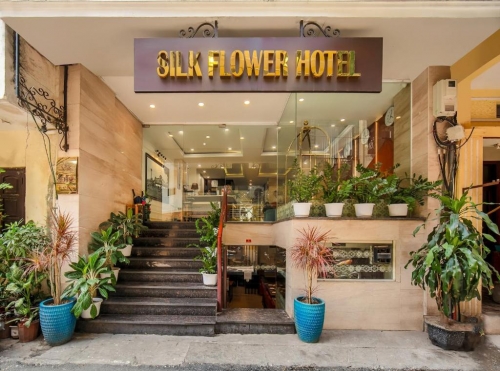 Hanoi Center Silk Hotel & Travel