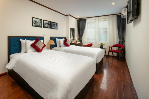 Hanoi Center Silk Hotel & Travel