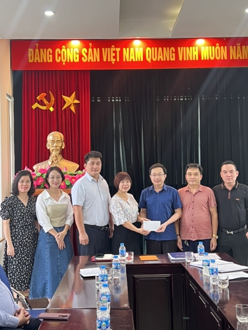 The Executive Board participates/accompanies activities with the authorities of Hoan Kiem District/Hanoi City.